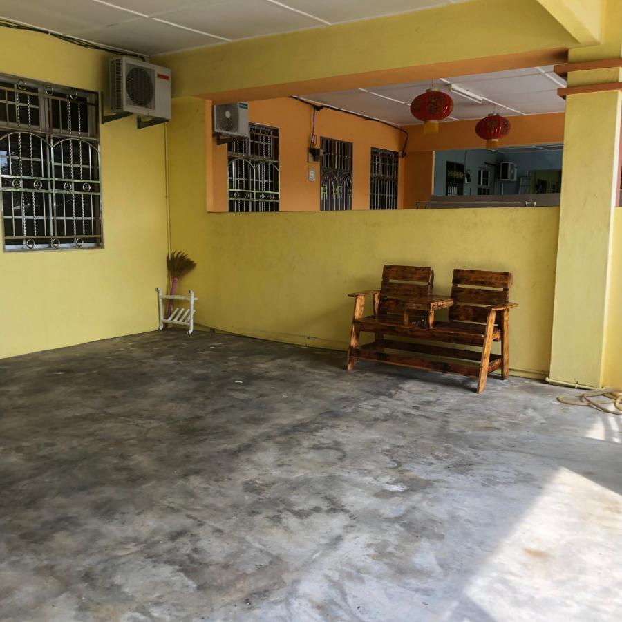 E&Y Homestay Kuala Rompin Exterior photo